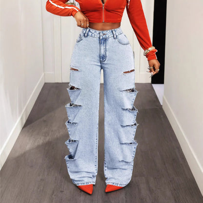 Fashionable Womens Casual Jeans Feature A Relaxed Fit